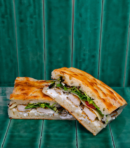 Focaccia Poulet Pané.jpg