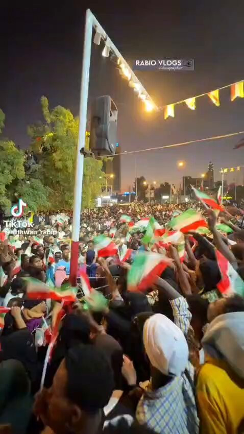 Ymxe14 yRRjHr7HW.jpg