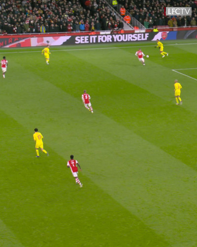 dVPQUbPXb Er5L1R.jpg