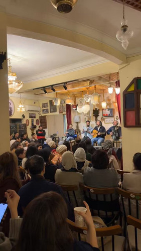 S iv9wSbWhWBqujt.jpg