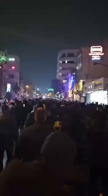 aX5 j3pIgZ2gC5CK.jpg