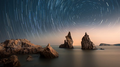Star Track Ocean Rock 2019 HD Nature Photo 1366x768.jpg