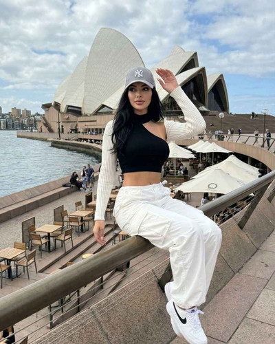 OPERA HOUSE VIBE.jpg