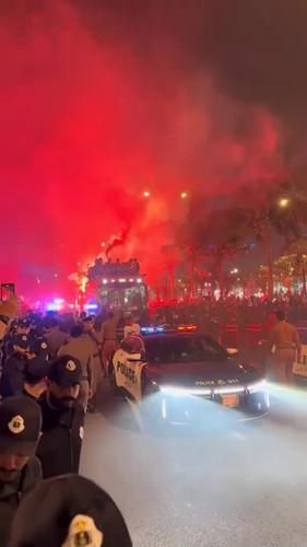 rRFL A DnATucNpg.jpg