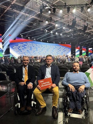 612947740 1410304207203748 3202423250134835575 n.jpg?stp=cp6 dst jpg p526x296 tt6& nc cat=100&ccb=1 .jpg