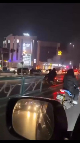 whgll8JT X fosZe.jpg