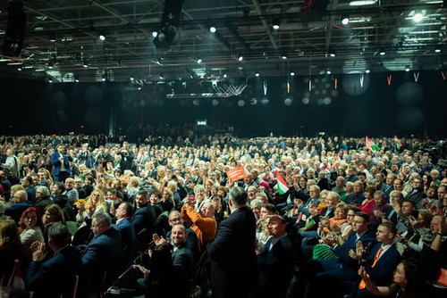 612107358 122323693214011138 3929277291588264566 n.jpg?stp=dst jpg s590x590 tt6& nc cat=109&ccb=1 7&.jpg