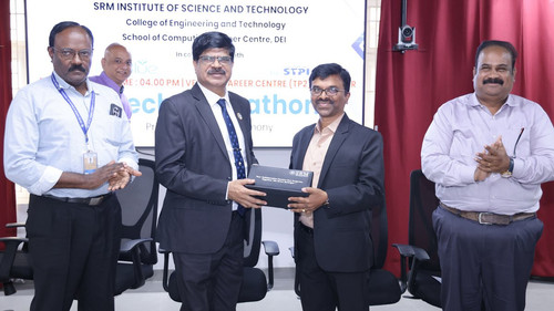 G TS8Pga8AA31ws?format=jpg.jpg