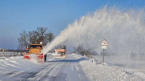 612131860 1215563374080199 3611946765545693963 n.jpg?stp=cp6 dst jpg s590x590 tt6& nc cat=1&ccb=1 7&.jpg