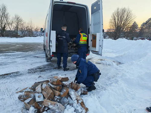 612988813 1215563324080204 7374260603929657392 n.jpg?stp=dst jpg s590x590 tt6& nc cat=111&ccb=1 7& n.jpg