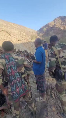 At3i6SVIu8HDl gE.jpg