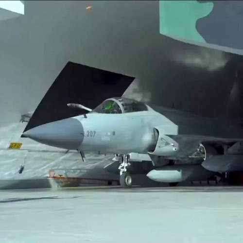 djbO Wy2rldgMtml.jpg