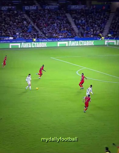 BrE1OxeqmQQPCHY .jpg