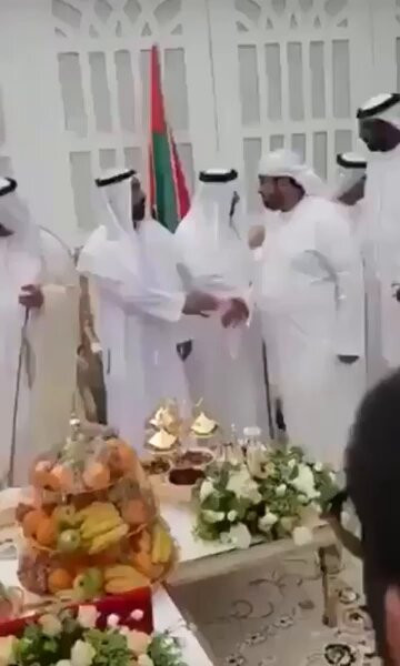 UKi4QI969 p2lARw.jpg