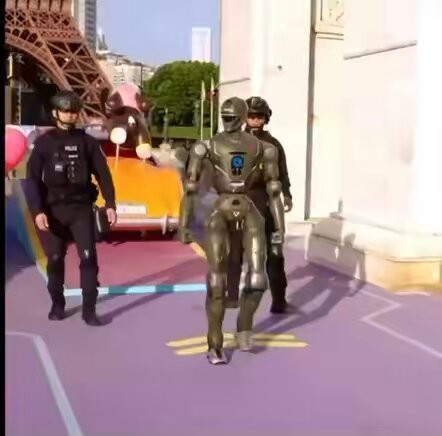 oulaYJF4 c pOE29.jpg