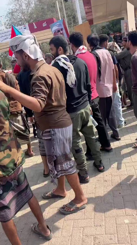 FXXbzUfxezcjr8 n.jpg