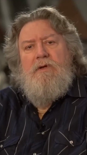 Vu HEbJHEX8fIOfD.jpg