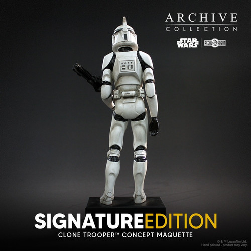 imgi 41 AOTC clone trooper maquette signature doug chiang 07.jpg