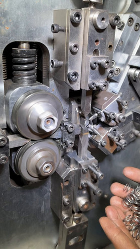 uRLQjV4BbAxPt mp.jpg