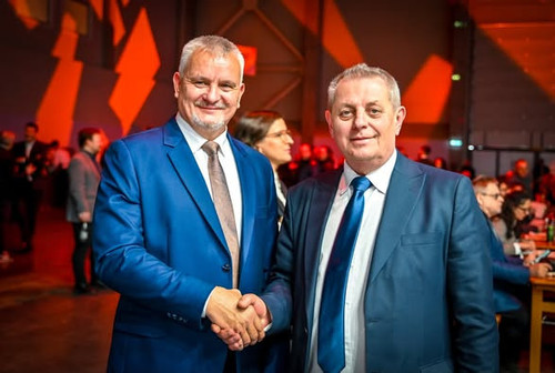 613050868 1802677634009586 5887815737124167630 n.jpg?stp=dst jpg p394x394 tt6& nc cat=107&ccb=1 7& n.jpg