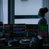 Industry.S02E01.Daddy.2160p.HMAX.WEB DL.CZ EN.DD+5.1.DoVi.HDR.H.265 playWEB.mkv 20260110 132746.688