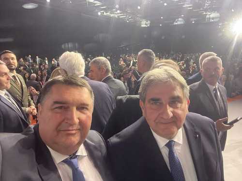 613188603 1277217270893256 716733577578253456 n.jpg?stp=cp6 dst jpg s720x720 tt6& nc cat=111&ccb=1 7.jpg