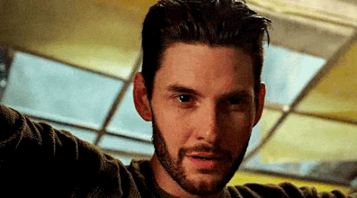 Ben Barnes Posting2.gif