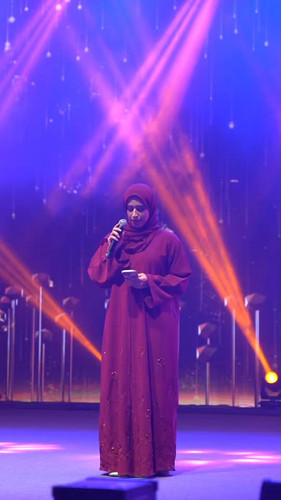 EInY0DQEAymdaGl .jpg