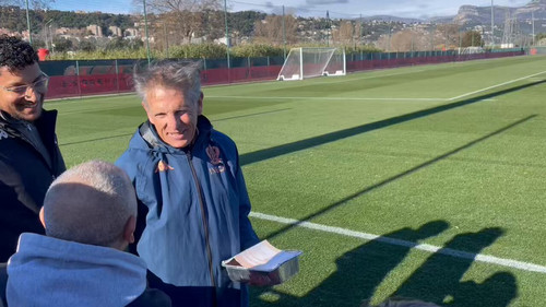 cMHx 2qZbXbnOS90.jpg