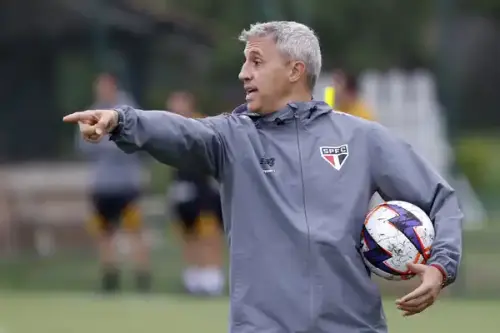 Crespo inicia Paulistão desafiador em meio à crise do São Paulo, busca bicampeonato inédito