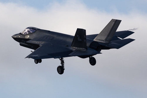 G OzQyyaYAA2S4u?format=jpg.jpg