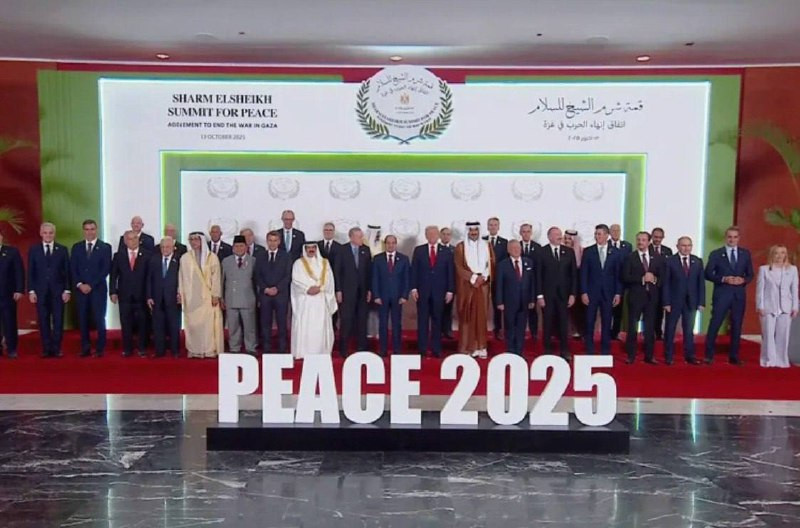 المرحلة الثانية من اتفاق غزة تتجه نحو مواعيد مرتقبة، مع تفاصيل لا تزال عالقة. تشير المؤشرات إلى أن منتصف يناير قد يكون موعدًا محتملاً للانتقال إلى الم...