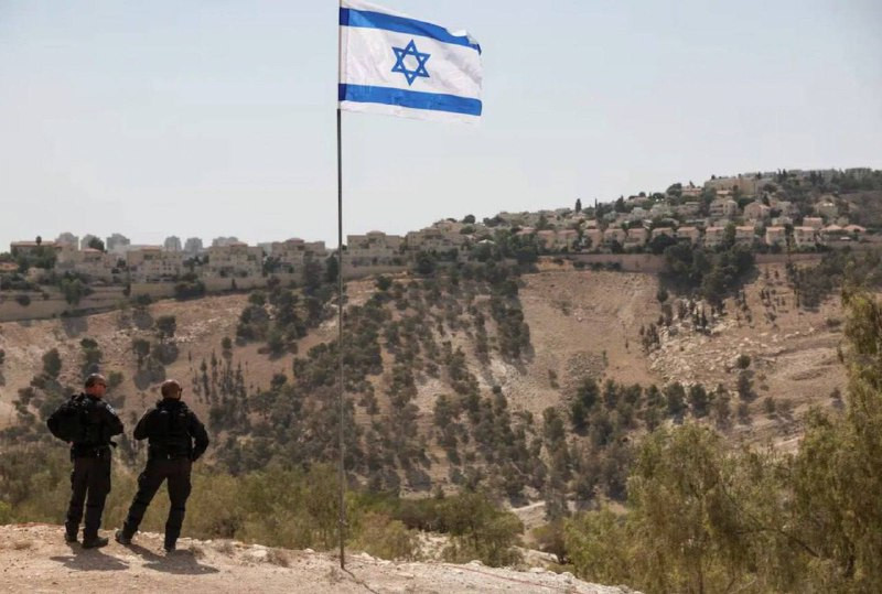 تراجع الاحتلال الإسرائيلي عن تنفيذ «ضربة كبيرة» ضد حزب الله واكتفى بغارات محدودة، وفقًا لمصادر إعلامية إسرائيلية، حيث قرر جيش الاحتلال عدم المضي في تن...