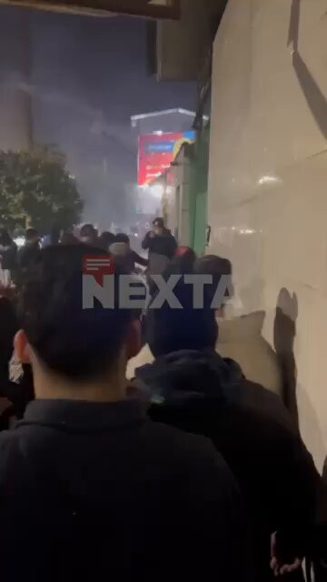 HOZ8hNSlxHYHn1YB.jpg