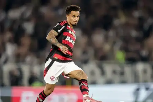 Corinthians entra na disputa acirrada com o São Paulo por Allan, do Flamengo, revelação em alta