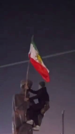 X kJ3DYwVi 01Aax.jpg