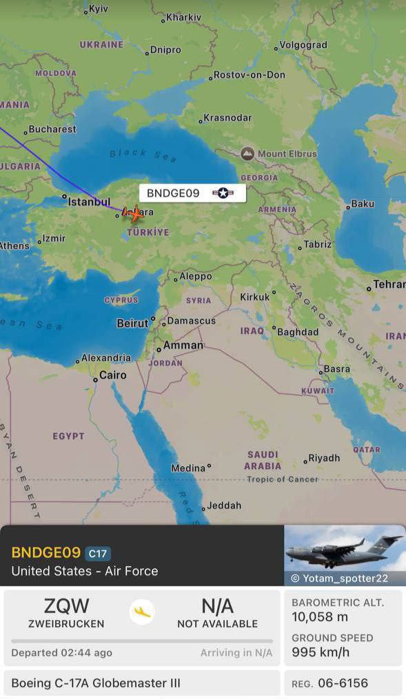 طائرة نقل عسكري من نوع C-17 أقلعت من ألمانيا في طريقها إلى قاعدة العديد الأمريكية في قطر...