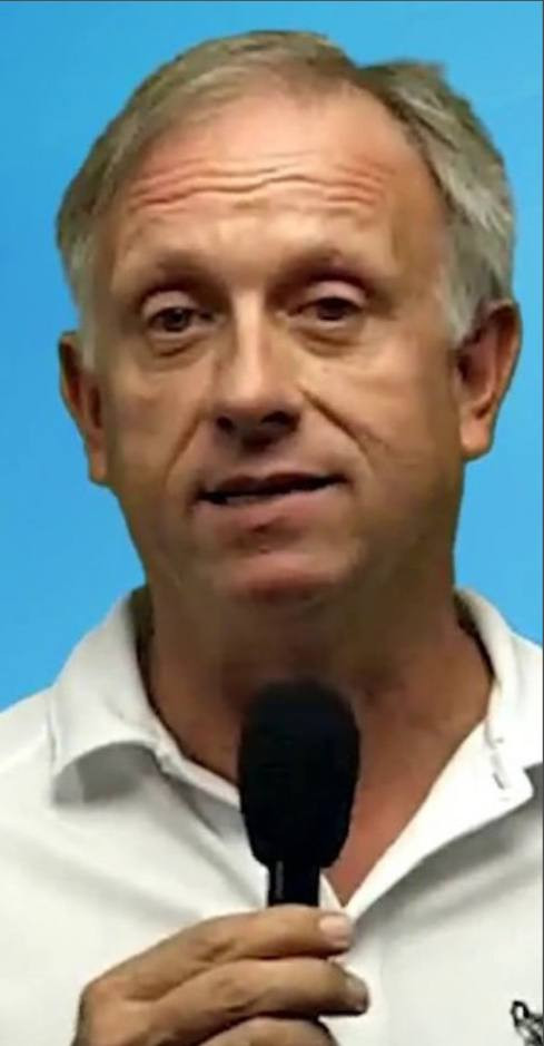 الكاتب الأمريكي الشهير ستيف سيبولد يصرح: رجاء لا تأتوا إلى الولايات المتحدة، لم نعد البلد الذي كنا عليه قبل أربعة أشهر، المكان هنا لم يعد آمنا، يمكنهم...