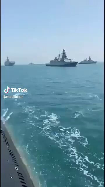 G HasRXQuY5M2Ons.jpg