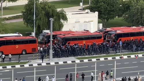 view of the parade you dont usually get to see v0 cXhuc2Jvcm55dzdnMfIED2yzERjATknLcPEN2BXiag4WuA27NK.jpg