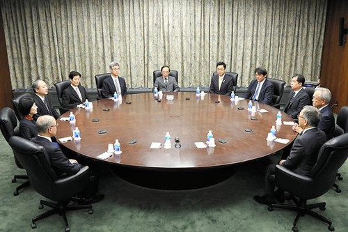 G8geYC0WUAEUn7o.jpg