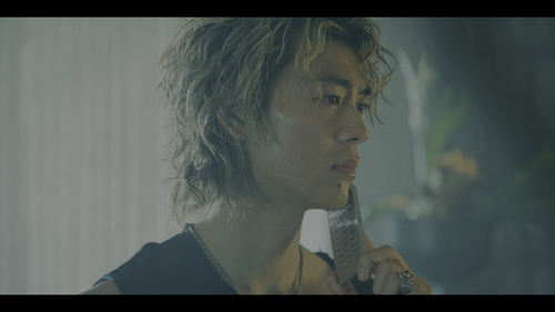 10Dance.2025.2160p.NF.WEB DL.DDP5.1.HDR.H.265 NOGRP.mkv 003929.450.png