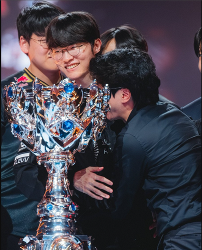 chrome NVHyGvZWMo.png