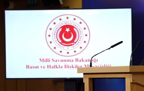 G8ceYiuW4AAdm1L.jpg