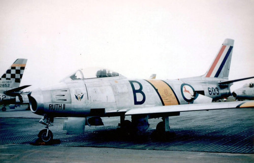 G8cE bOW0AAiFpu.jpg