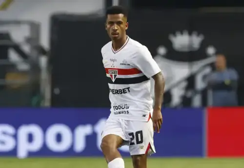 Marcos Antônio no São Paulo: torcedores debatem desempenho em temporada decisiva e cheia de altos e baixos