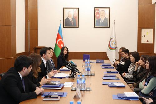 G8c9egvWQAE50ZY.jpg