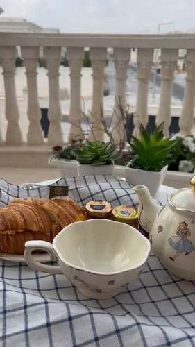 N ULYYfJRo8D7KUU.jpg