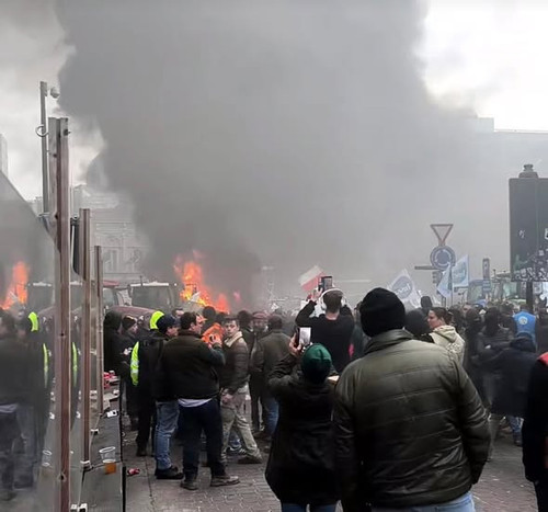 600334330 1148832950565853 1574754497016296660 n.jpg?stp=dst jpg s590x590 tt6& nc cat=109&ccb=1 7& n.jpg