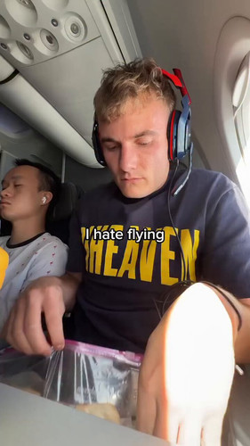 roxHKvQ61e4 WdEi.jpg